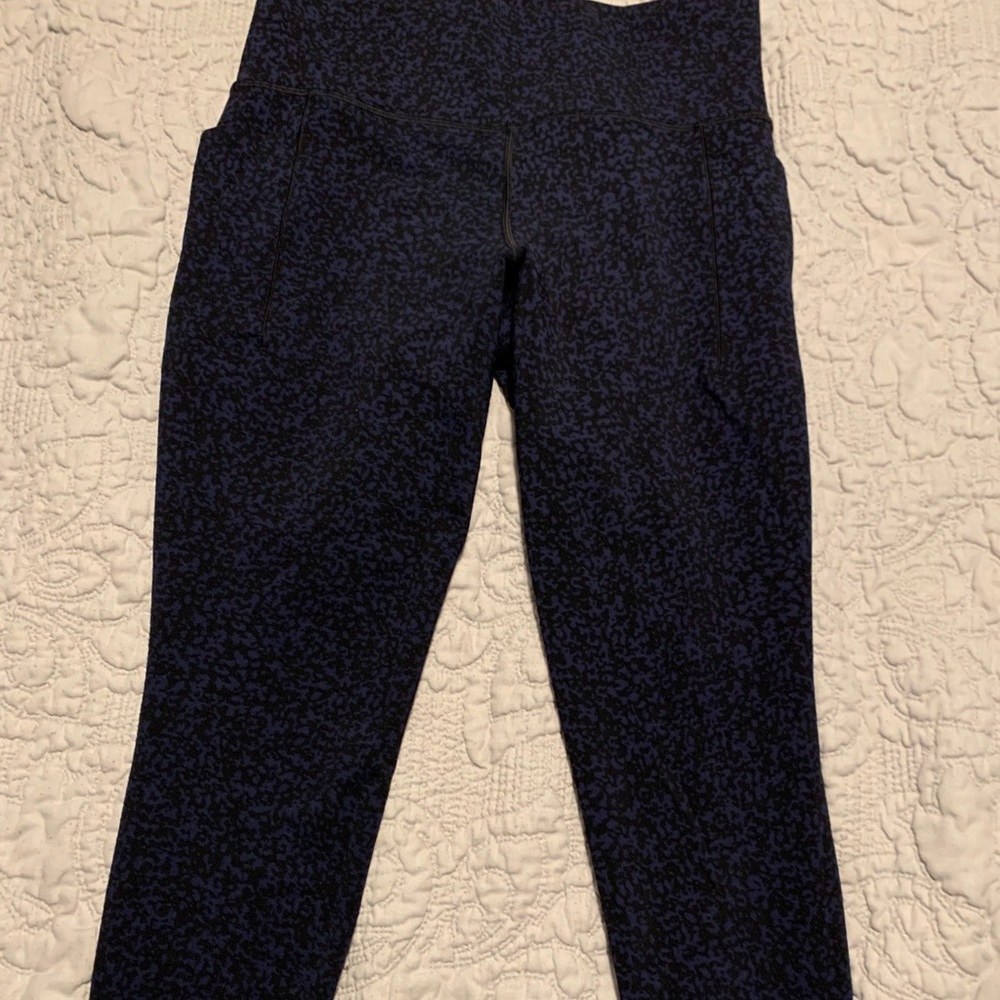 Athleta Salutation Stash Pocket Leggings